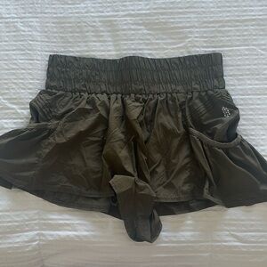 FREE PEOPLE MOVEMENT
Get your flirt on shorts